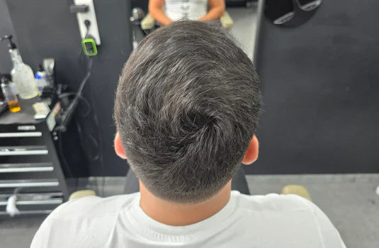 Describes the appearance of the image